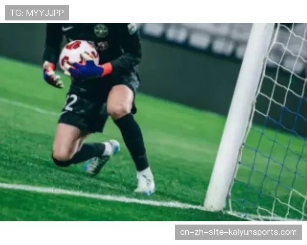 布莱顿巴尔特门将出球参与进攻组织，现代门将战术价值得到充分体现